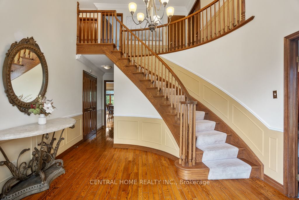 1312 Corley Drive N