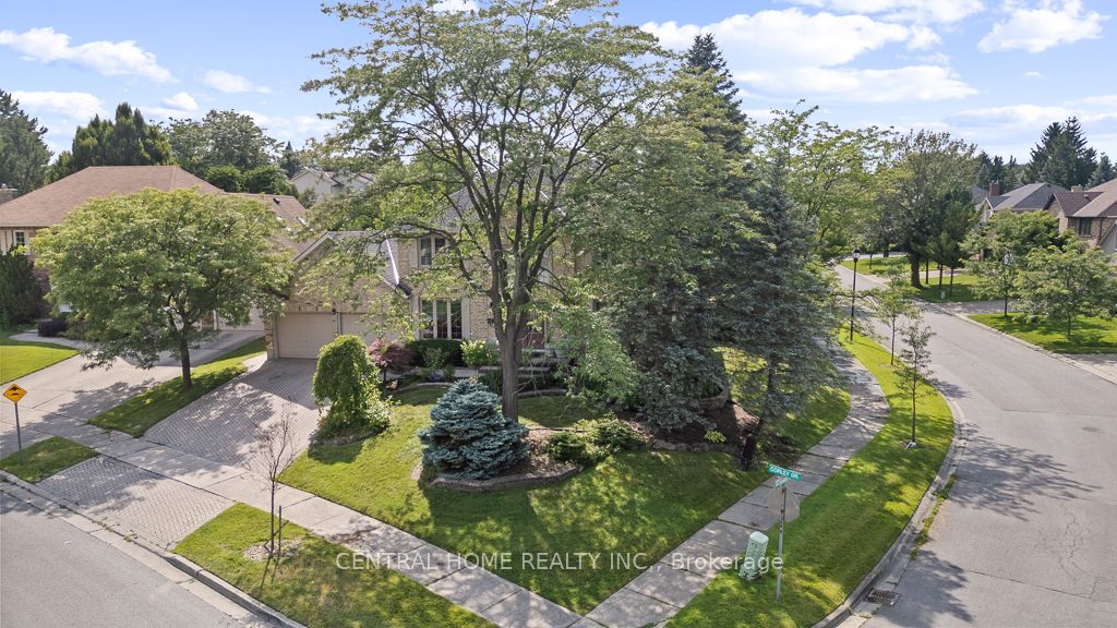1312 Corley Drive N