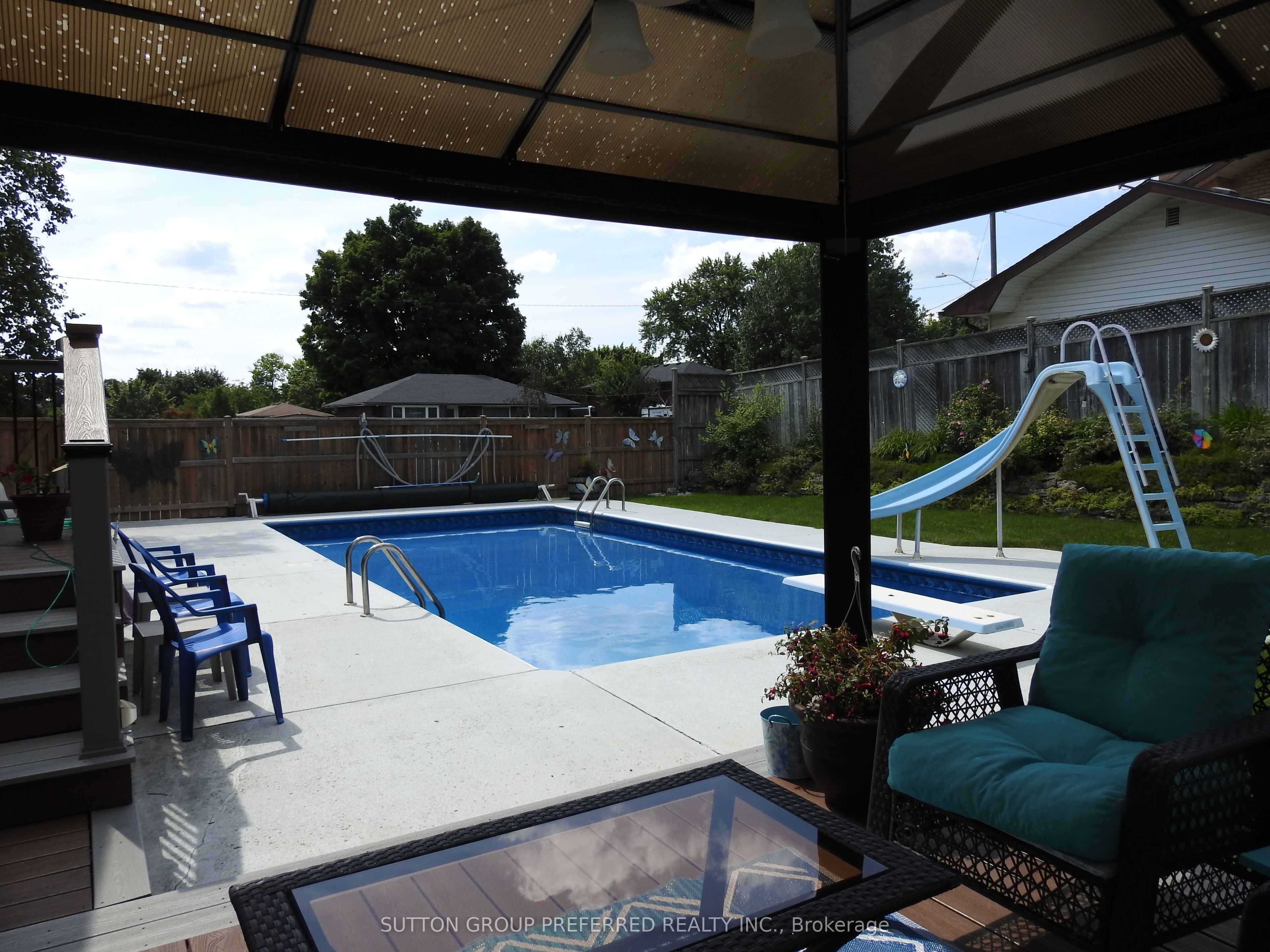 260 Ferncrest Road