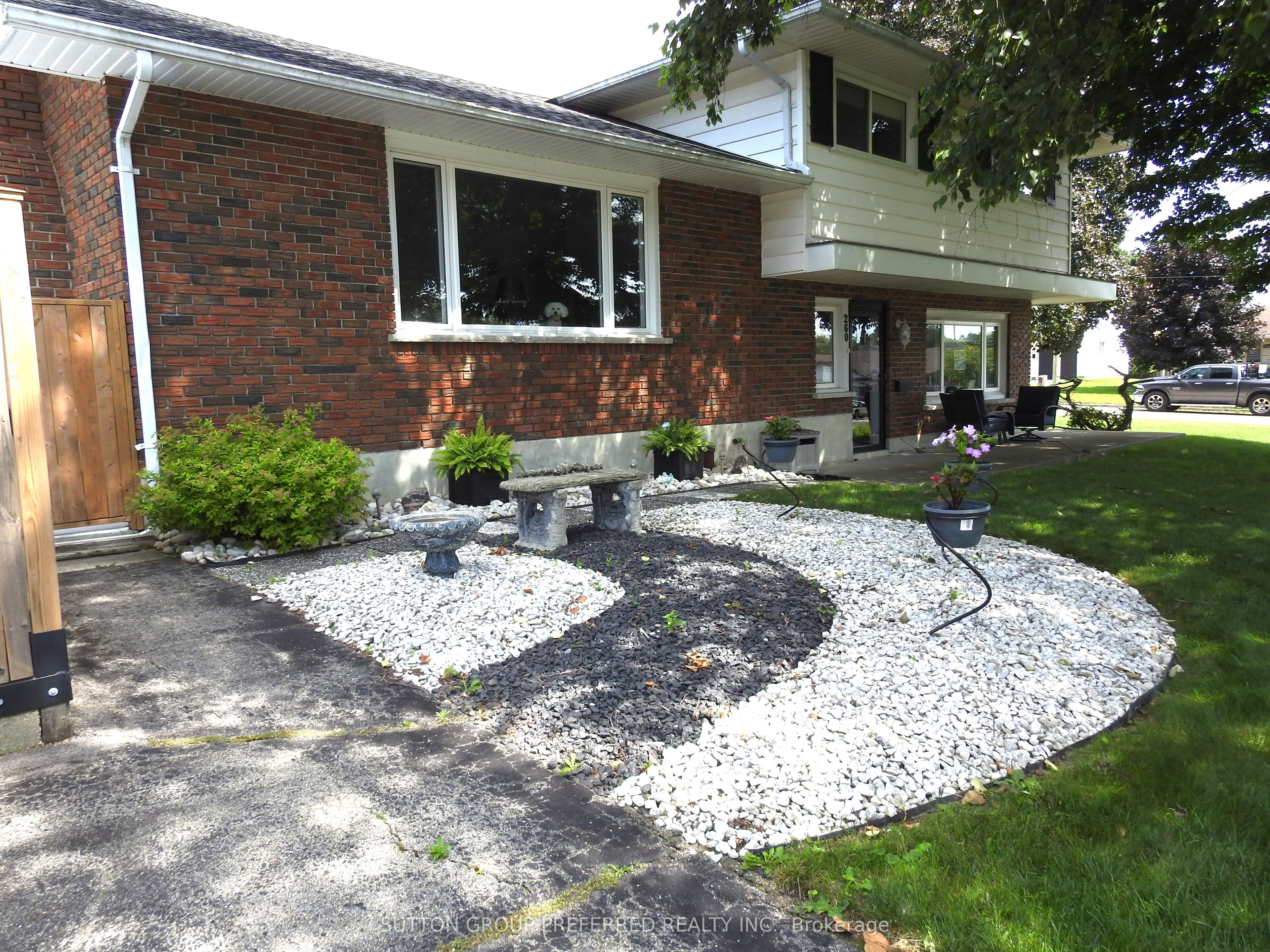 260 Ferncrest Road