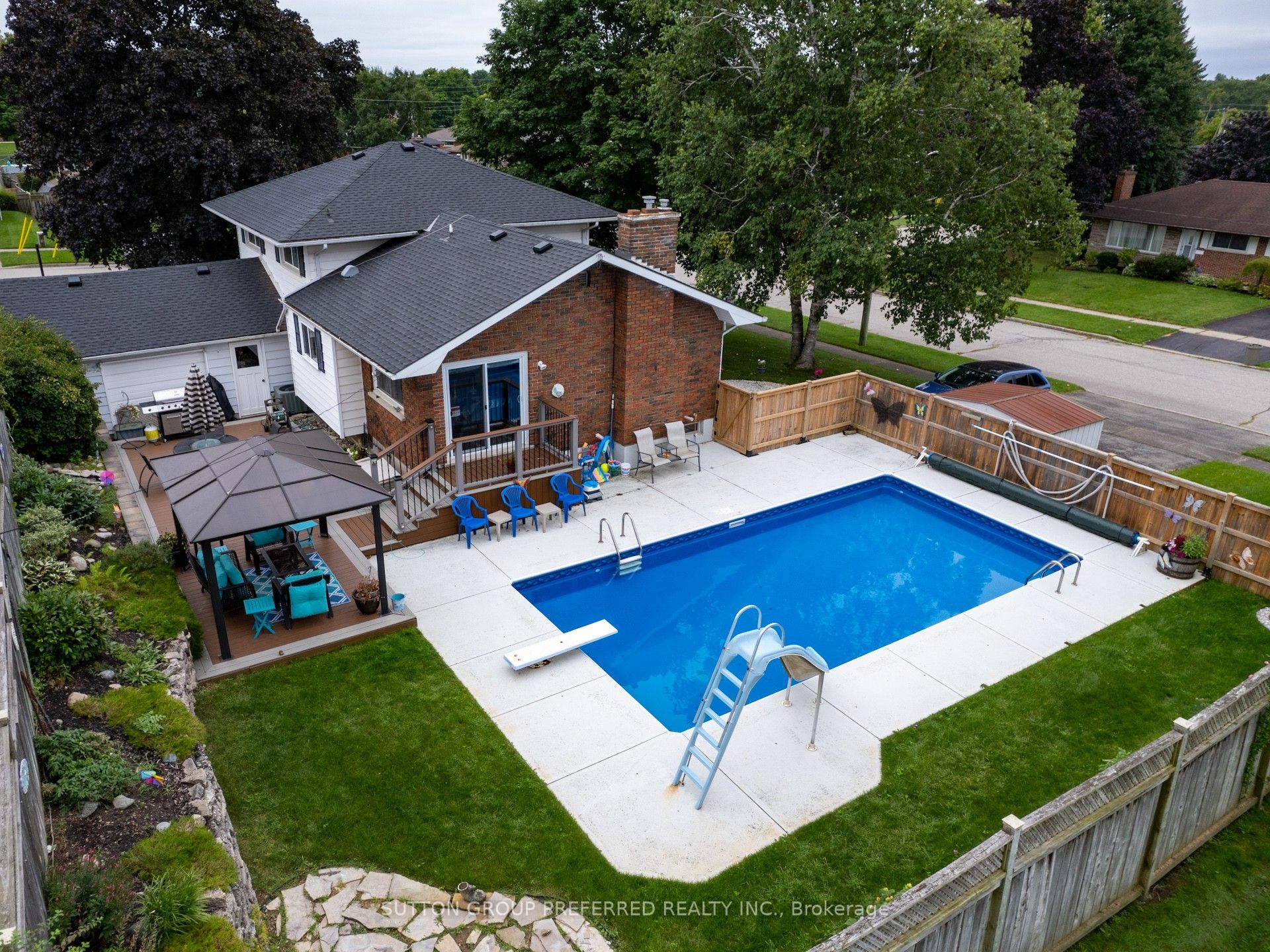 260 Ferncrest Road