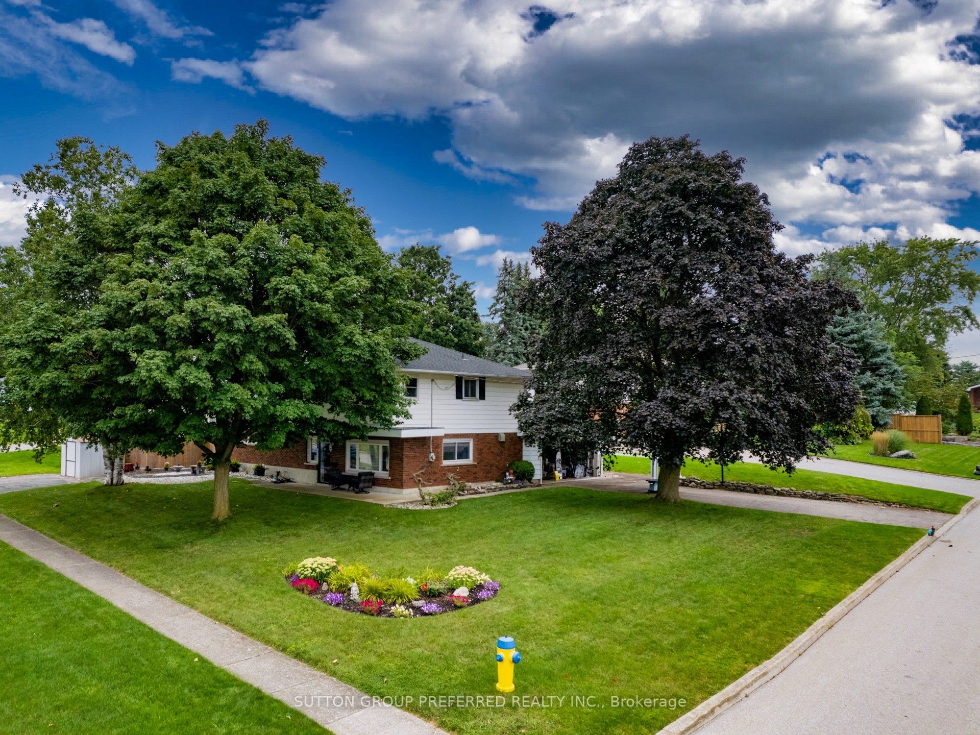 260 Ferncrest Road