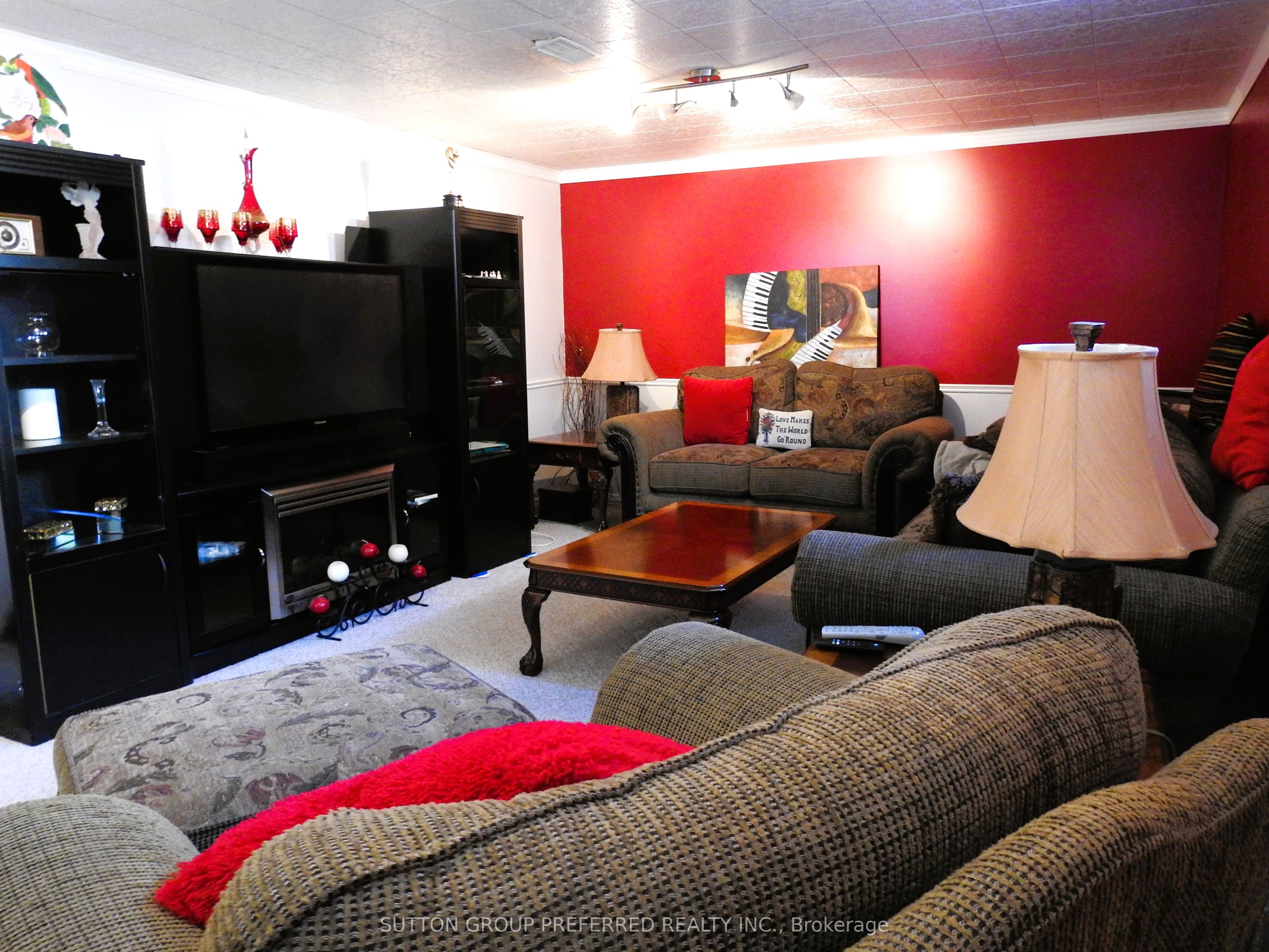 260 Ferncrest Road