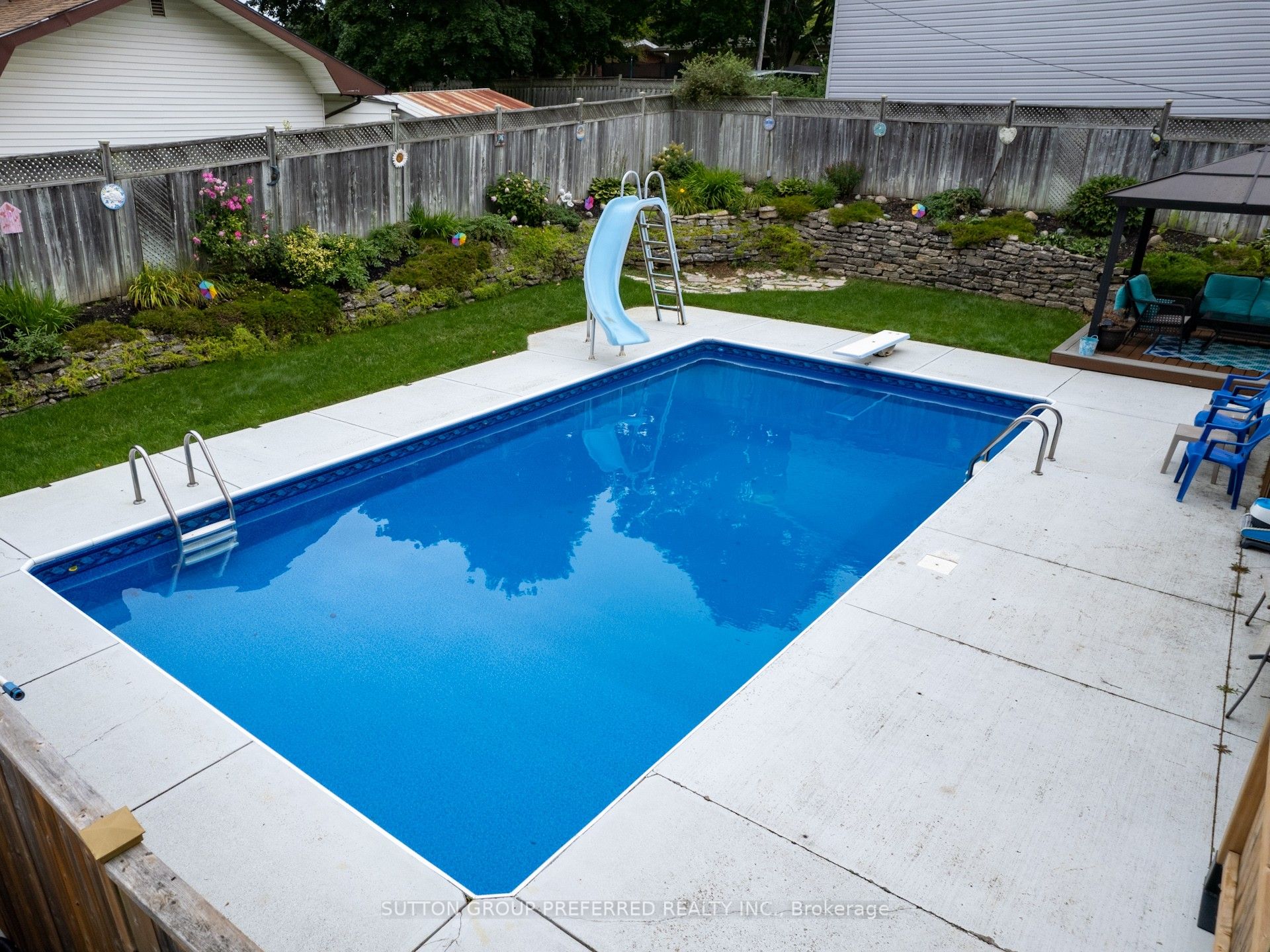 260 Ferncrest Road