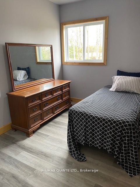 325 Douglas Road W