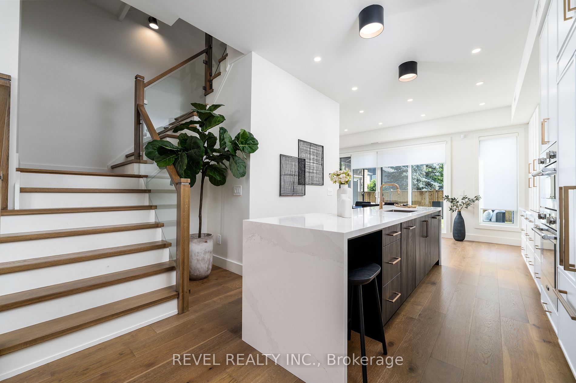 1397 York Road #10