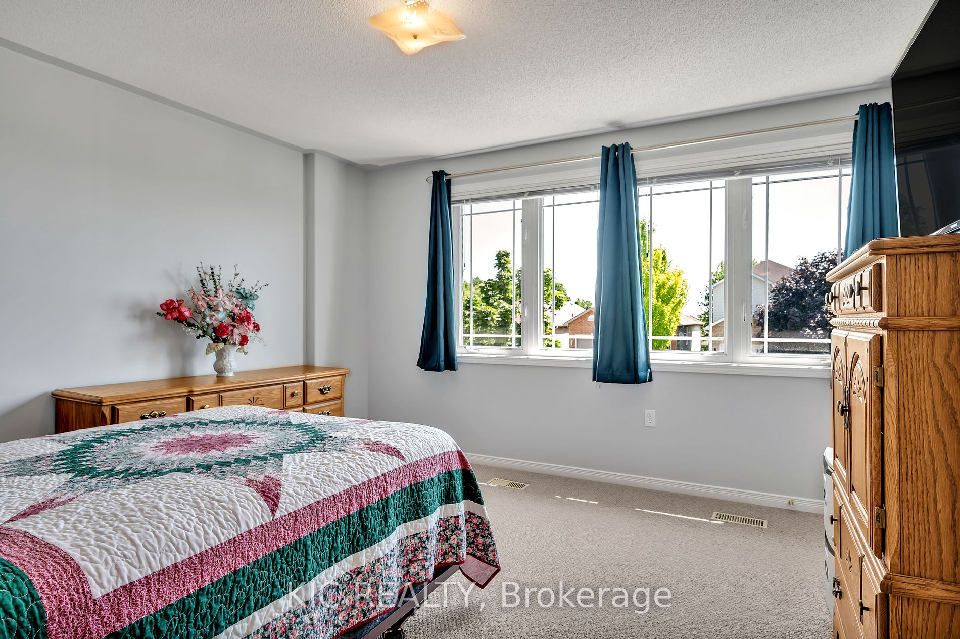 610 Clancy Crescent