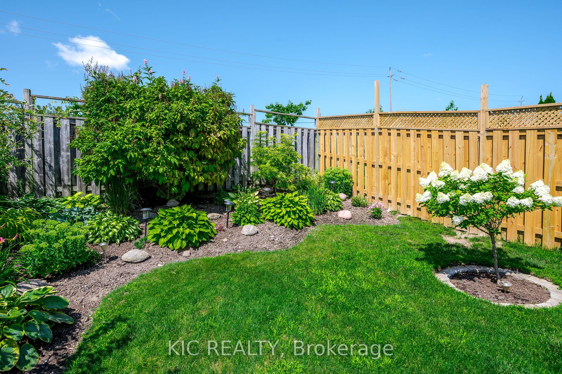 610 Clancy Crescent
