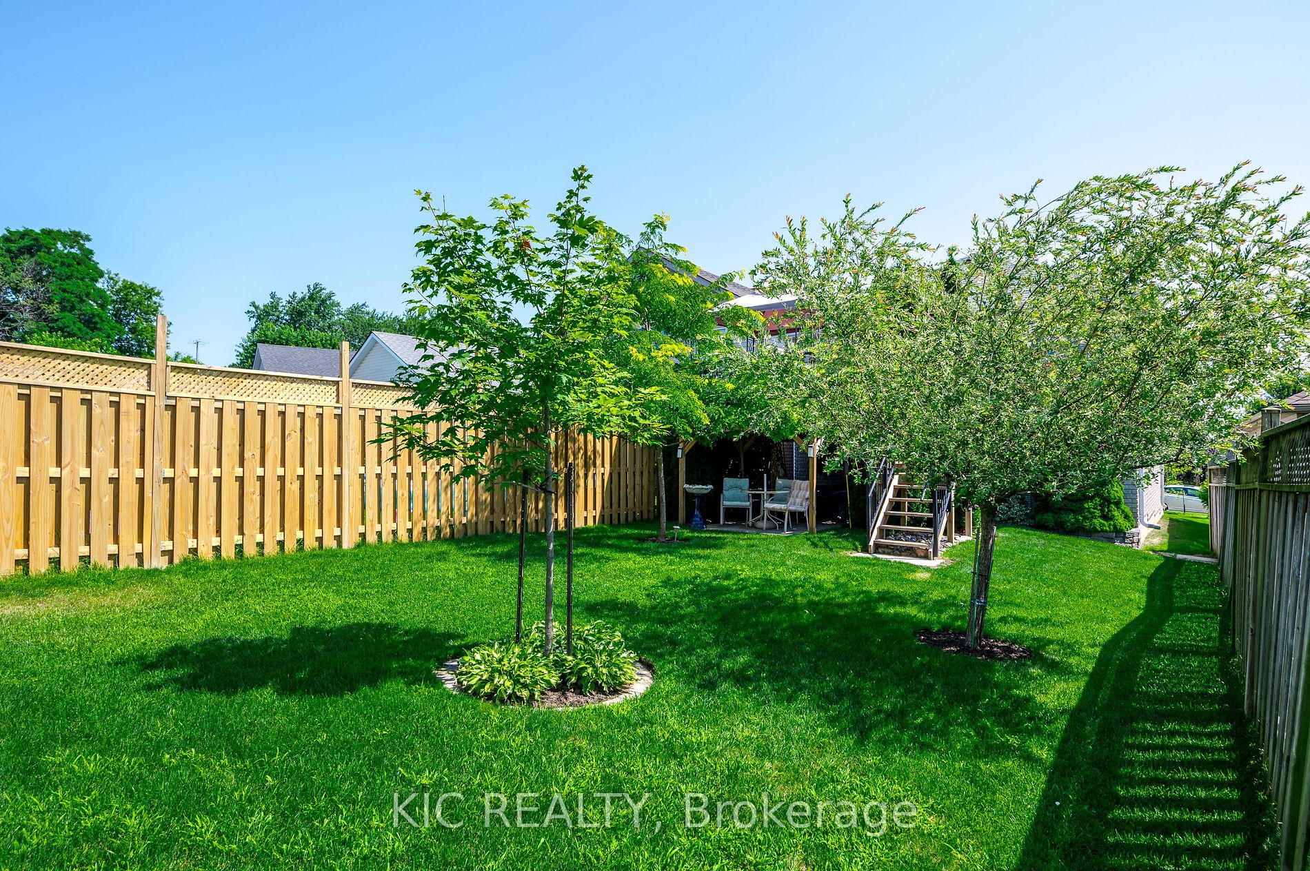 610 Clancy Crescent