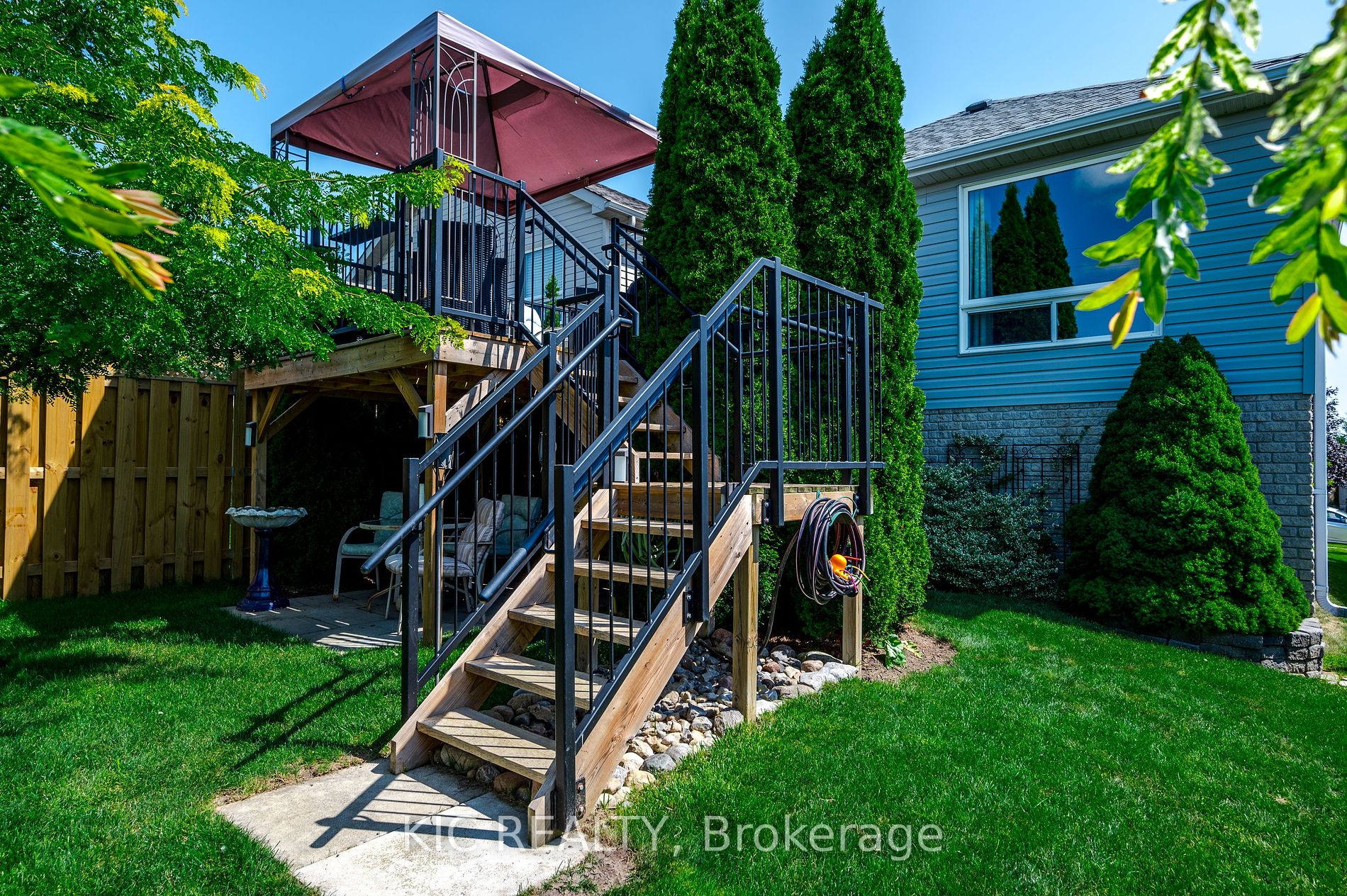 610 Clancy Crescent