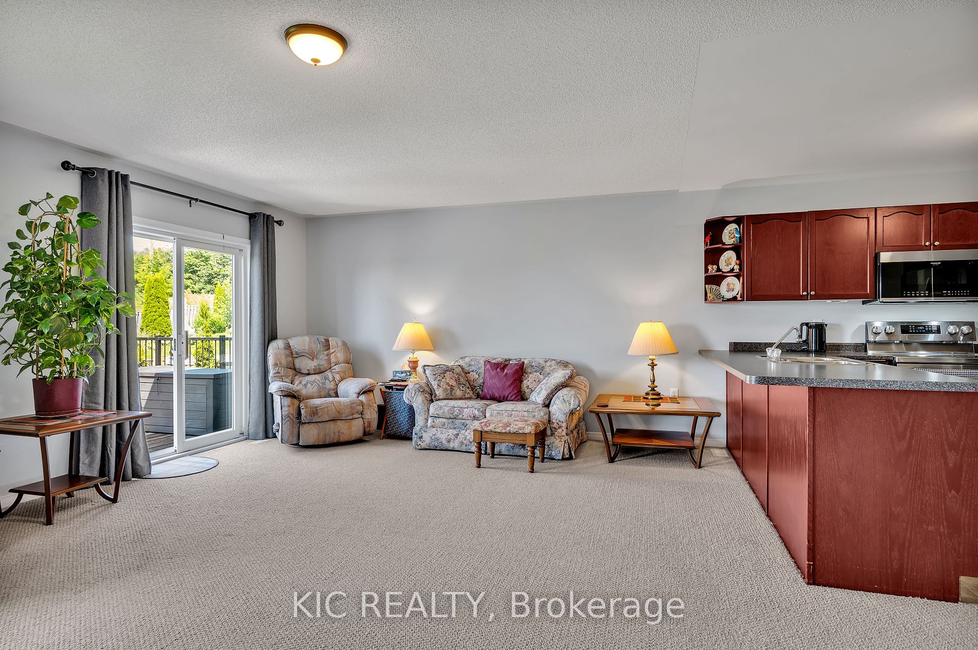 610 Clancy Crescent