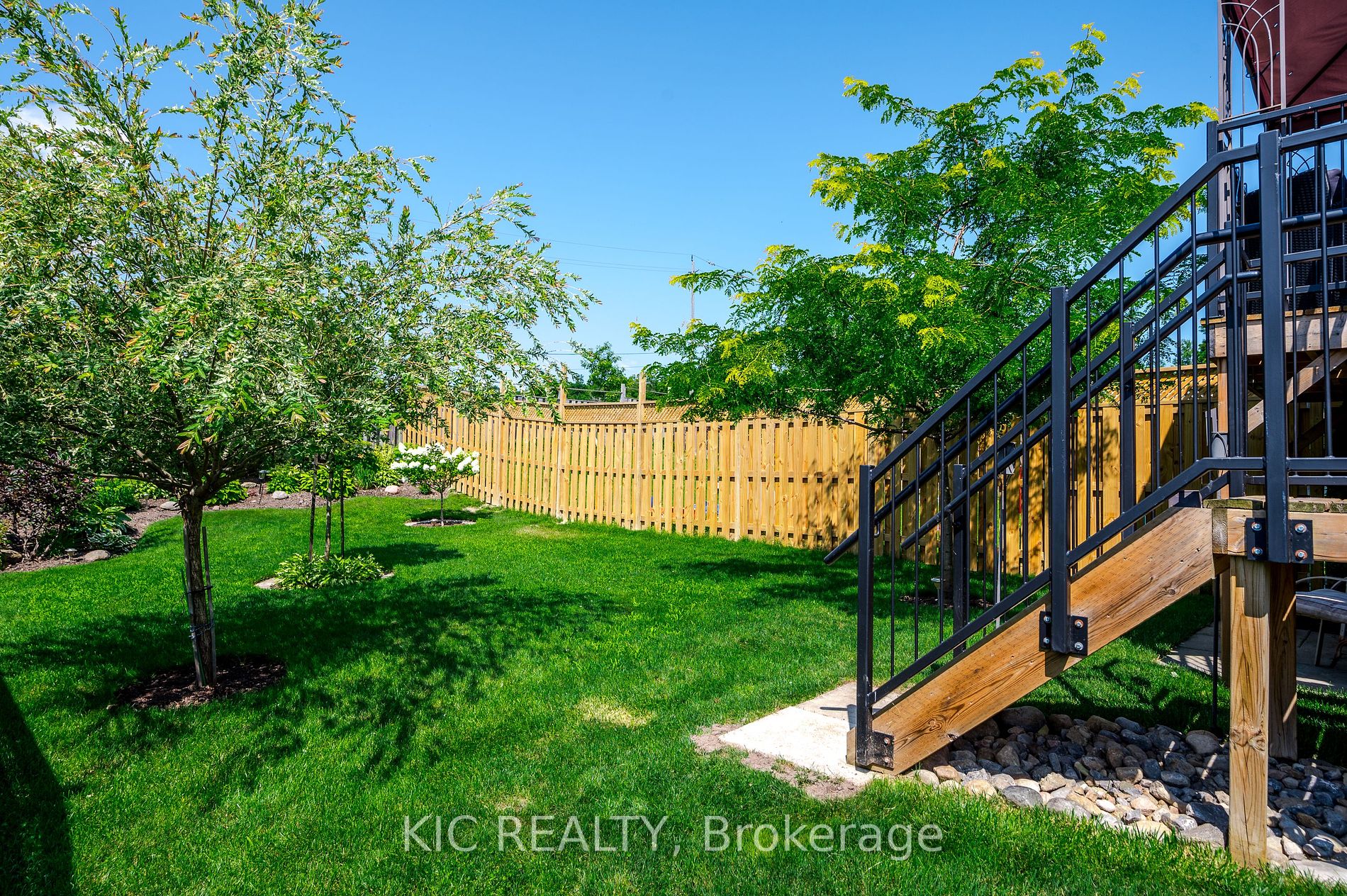 610 Clancy Crescent