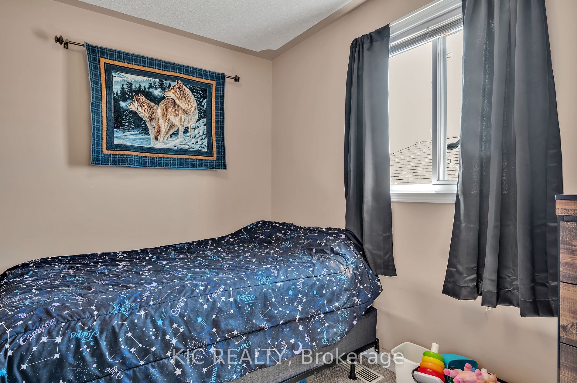 610 Clancy Crescent