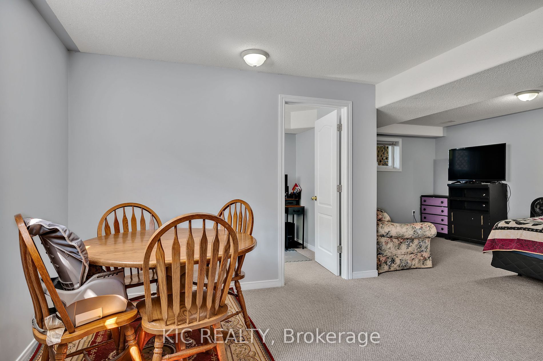 610 Clancy Crescent