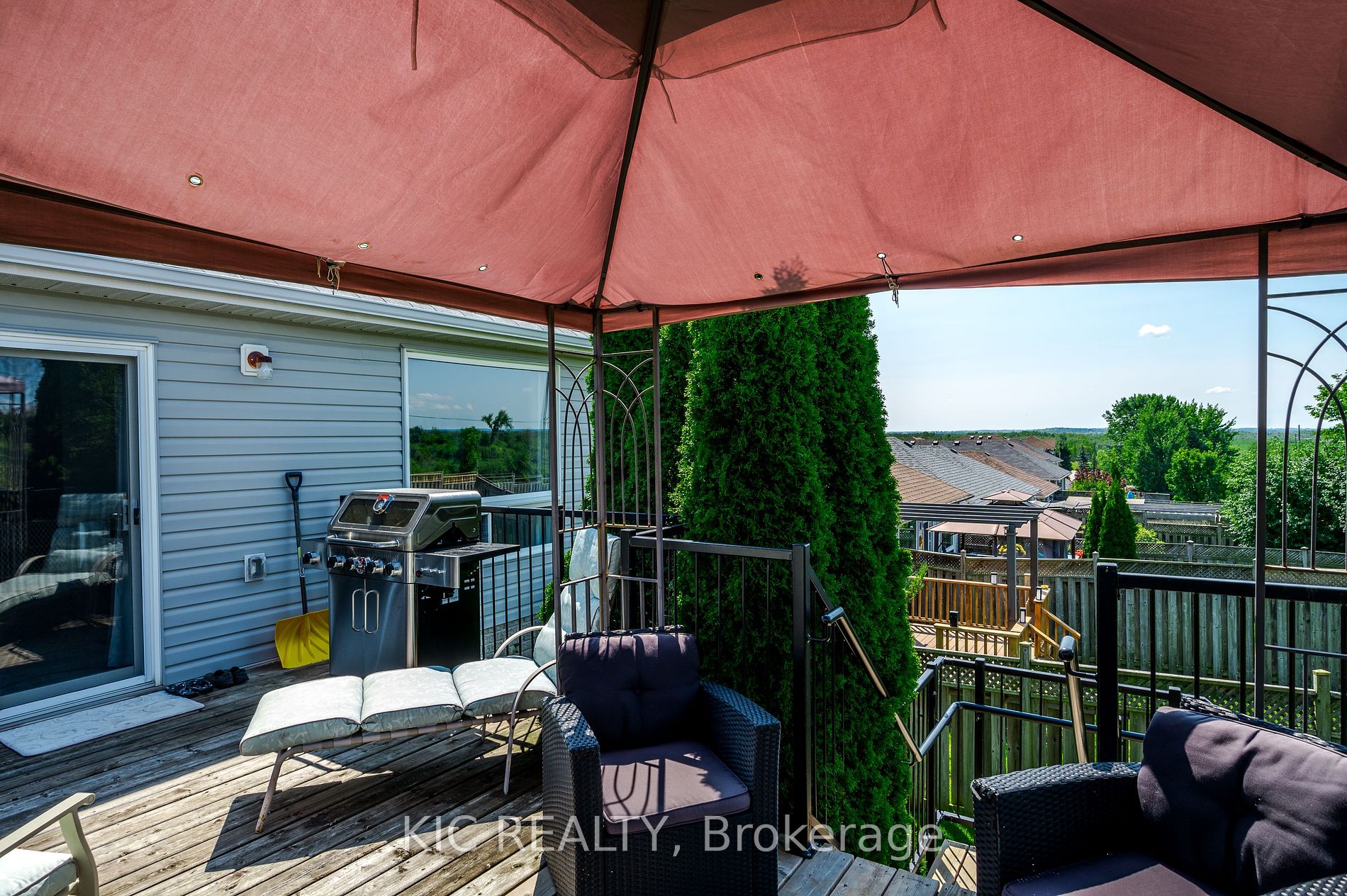 610 Clancy Crescent