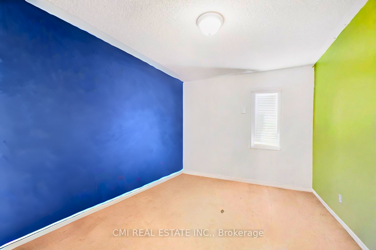 825 Cook Crescent