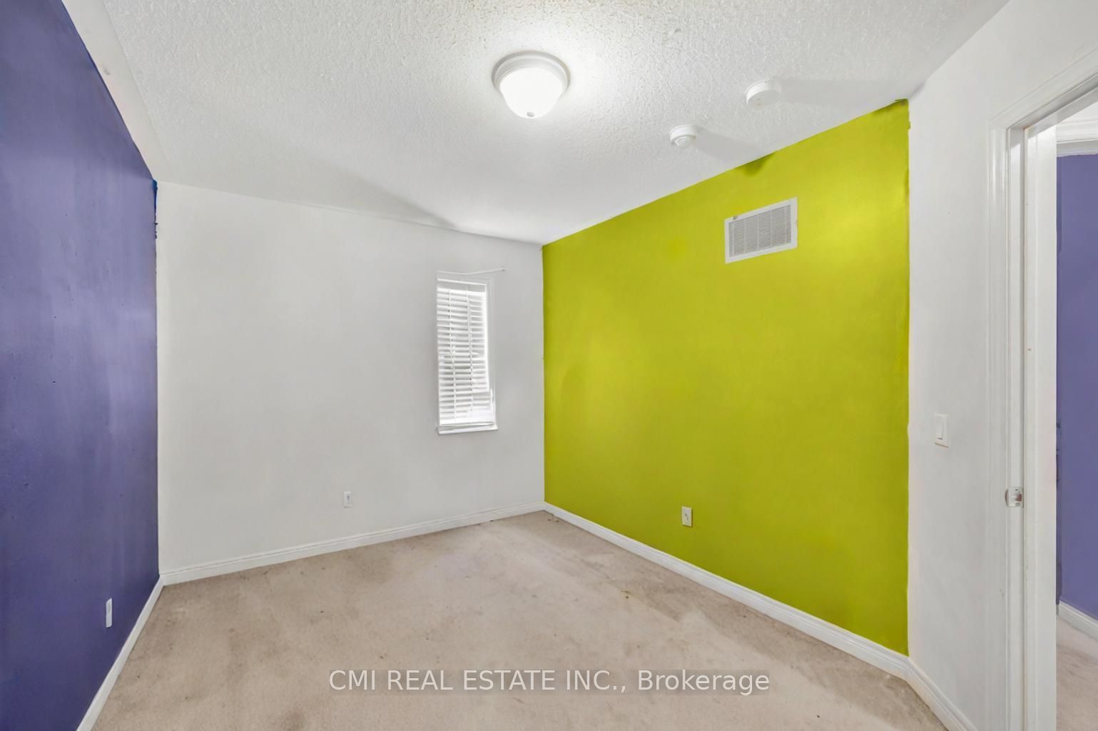 825 Cook Crescent