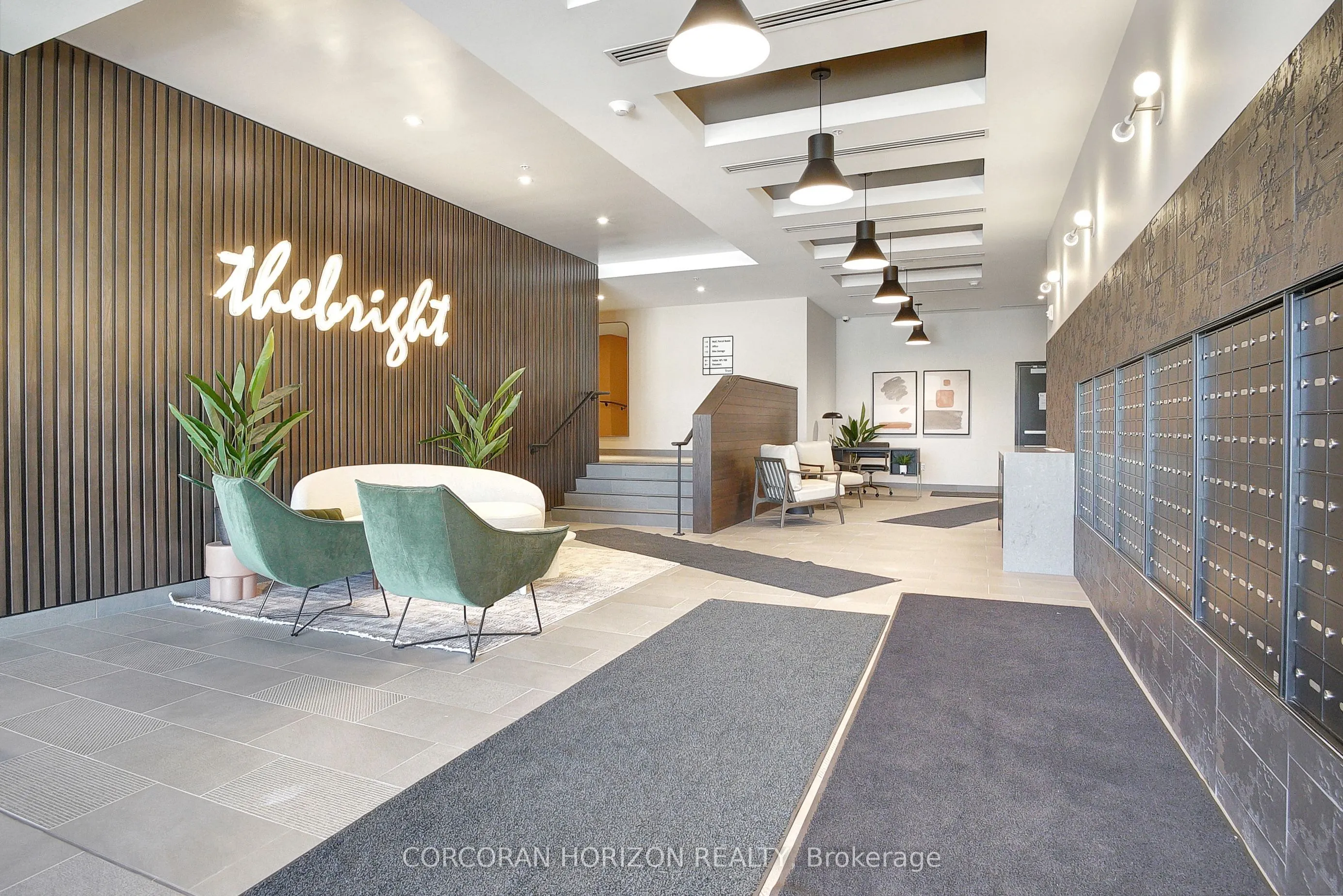 741 King Street W, #406