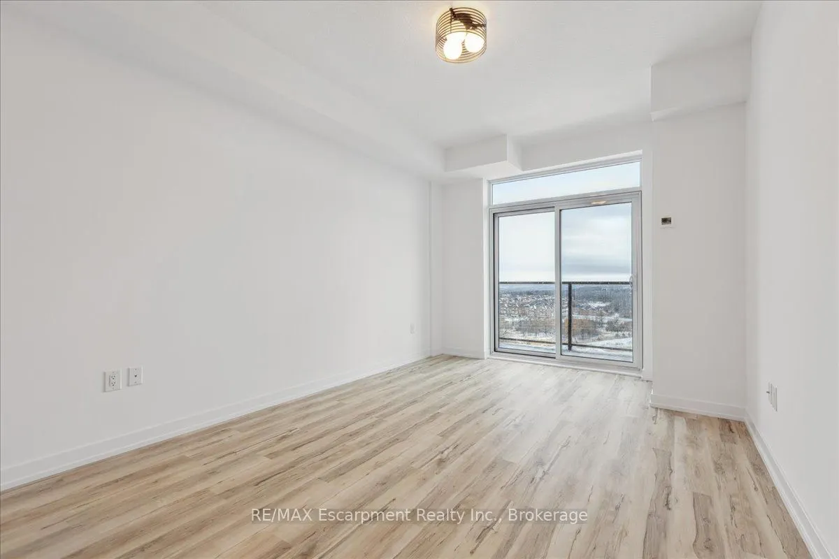 450 Dundas Street E #1001