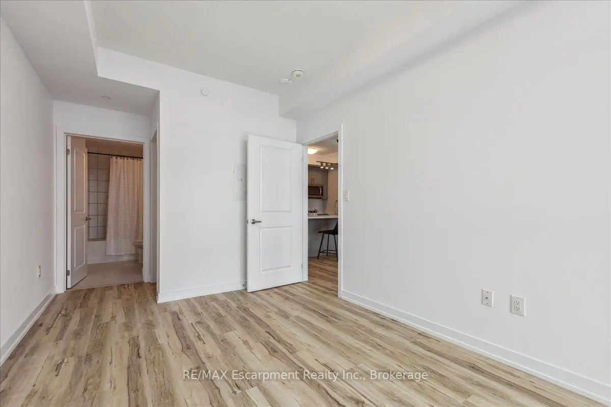 450 Dundas Street E #1001