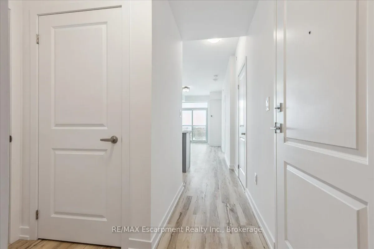 450 Dundas Street E #1001