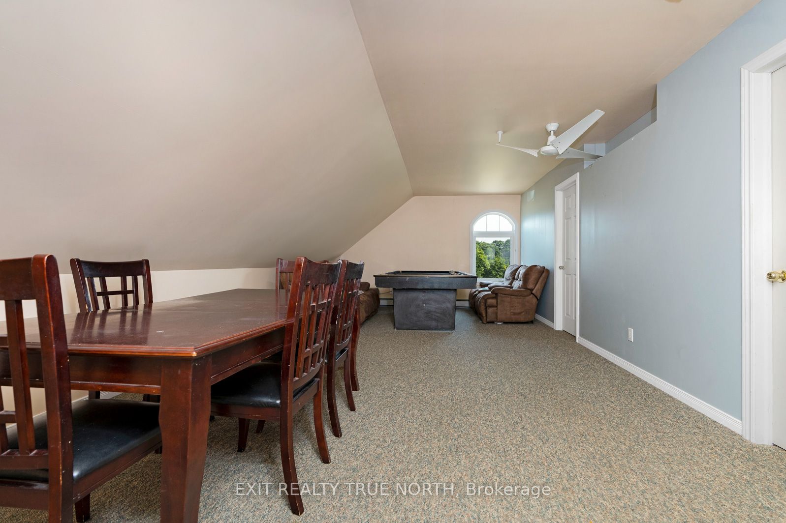 145489 16 Side Road