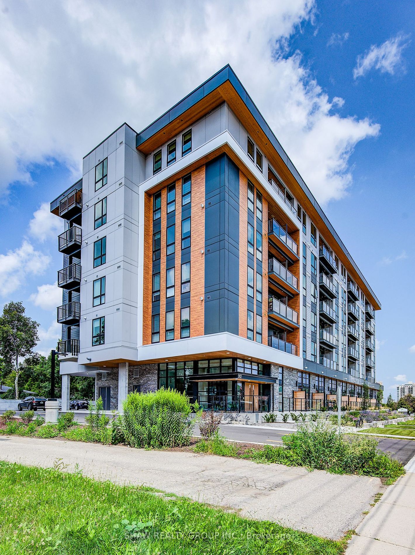 312 Erb Street W, #418