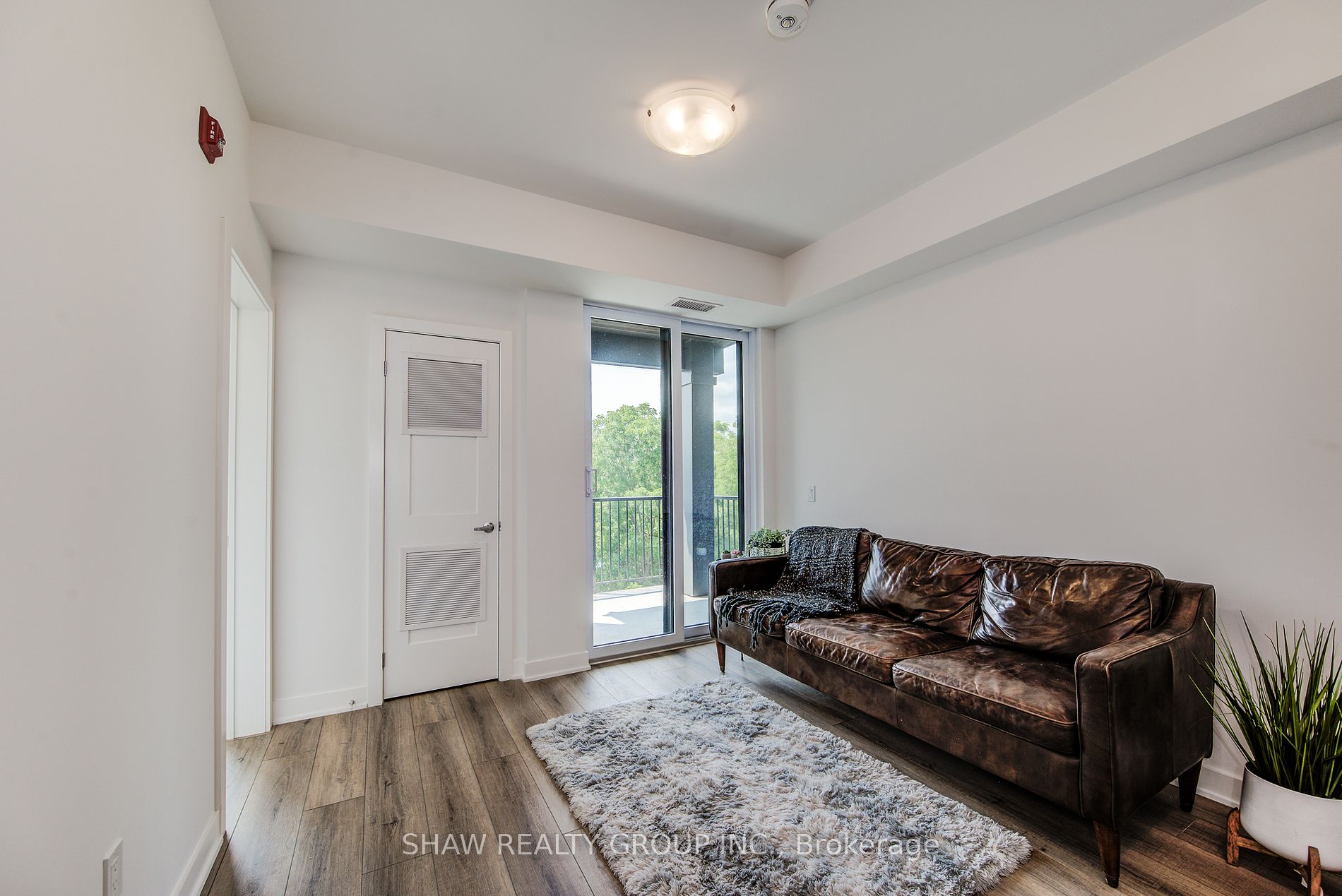 312 Erb Street W, #418