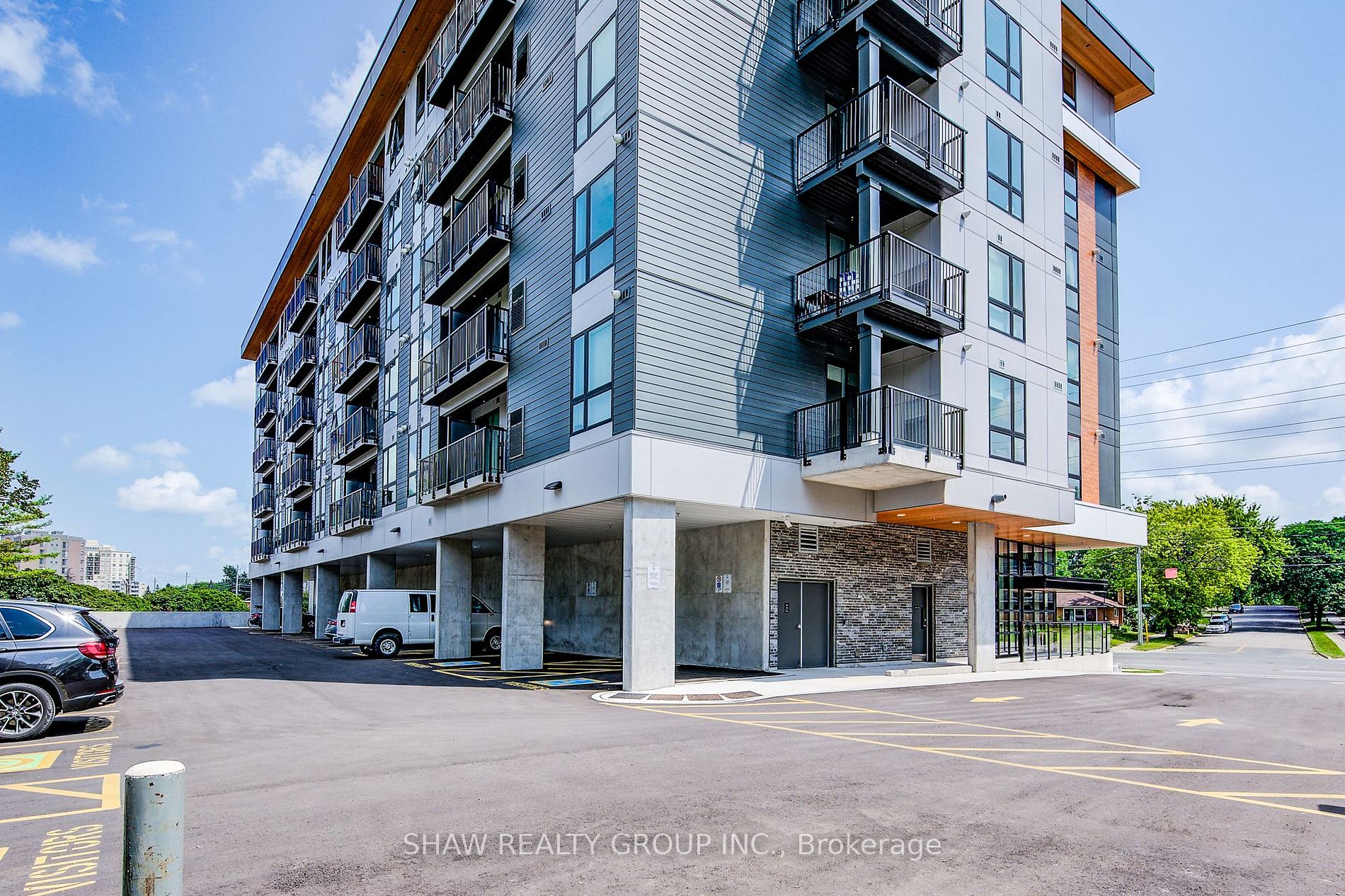 312 Erb Street W, #418