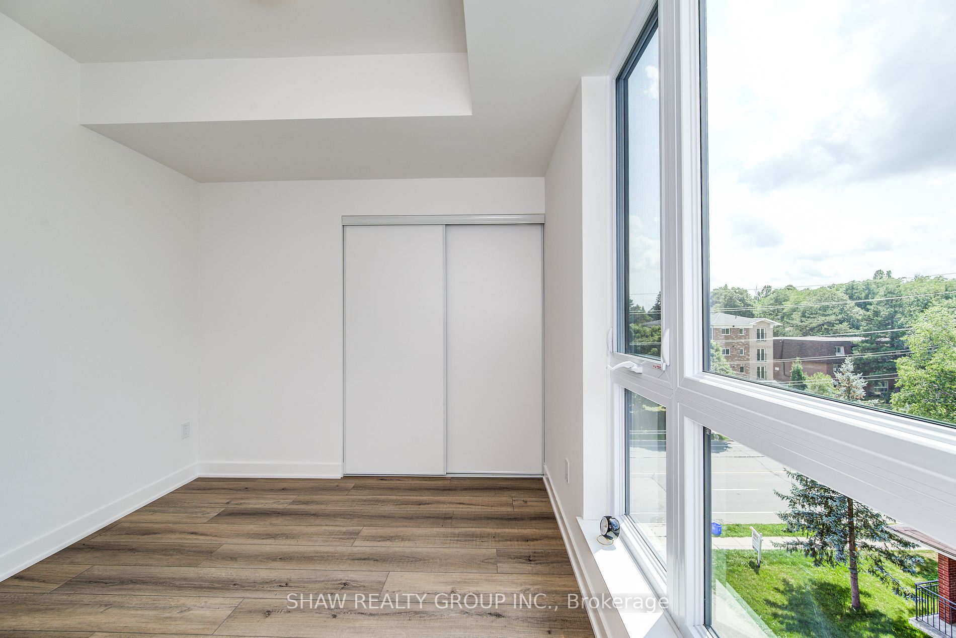 312 Erb Street W, #418