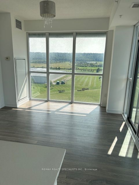 550 North Service Road #1201