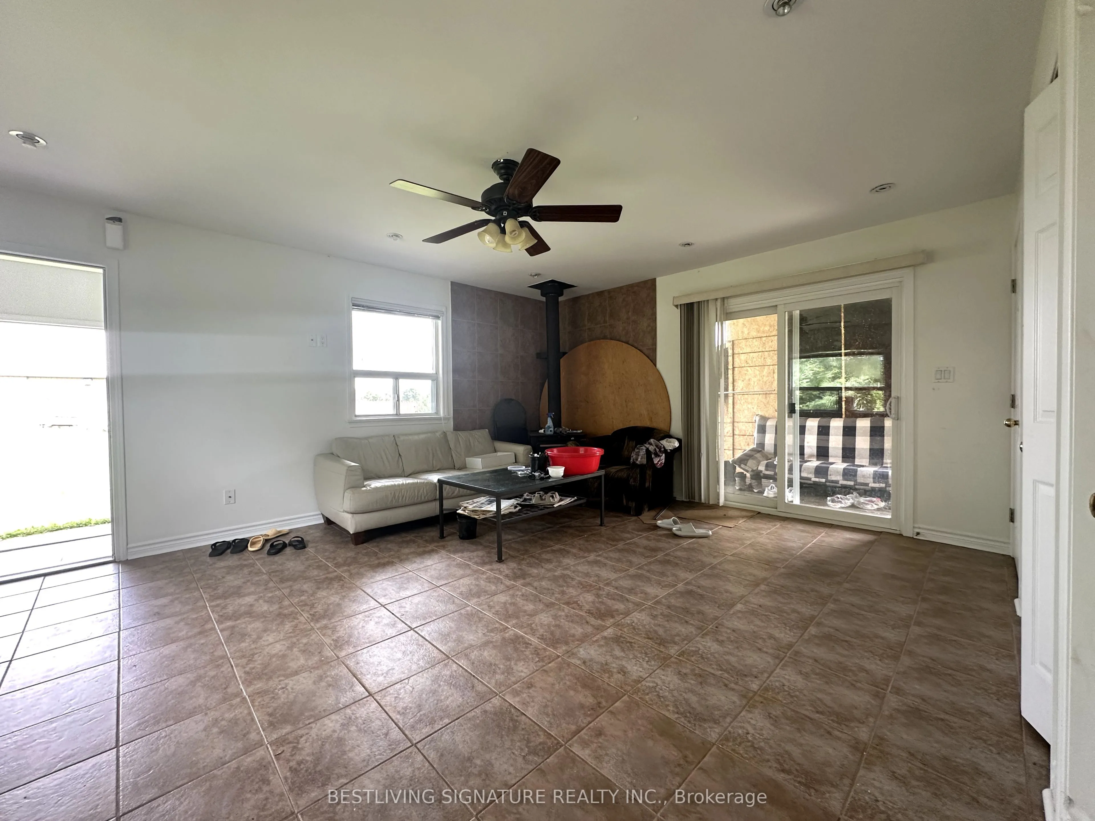 3752 Elm Tree Road