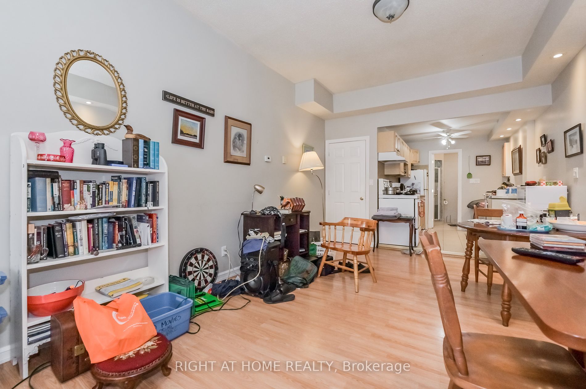 213 Main Street E