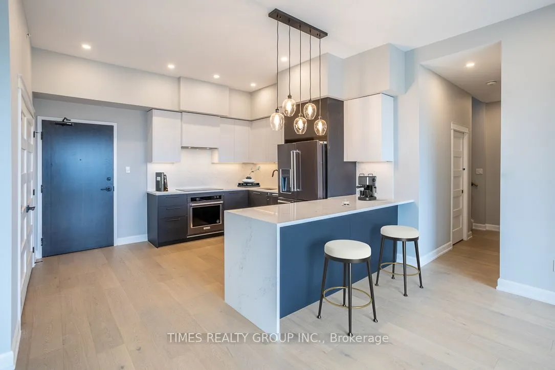 195 Hunter Street E, #903