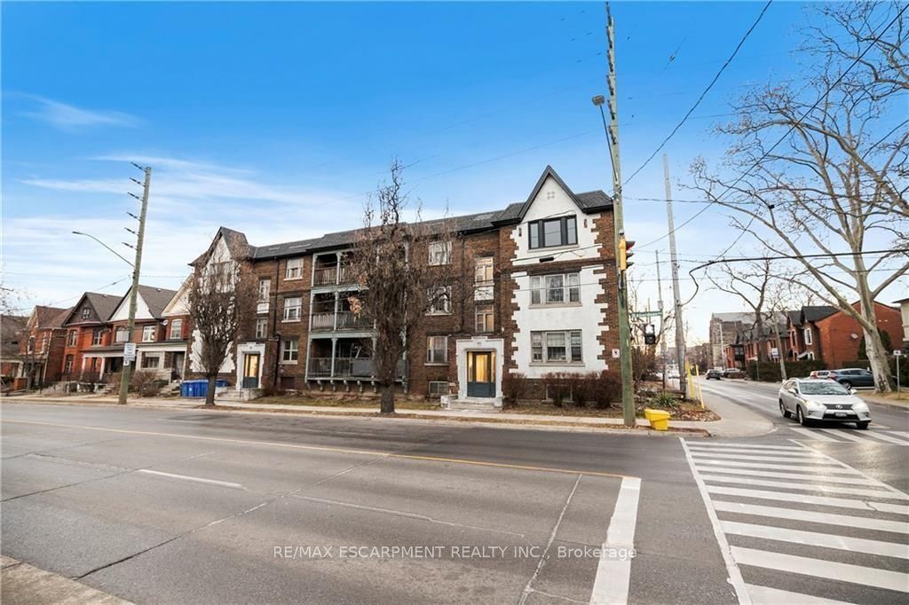 312 Aberdeen Avenue #1