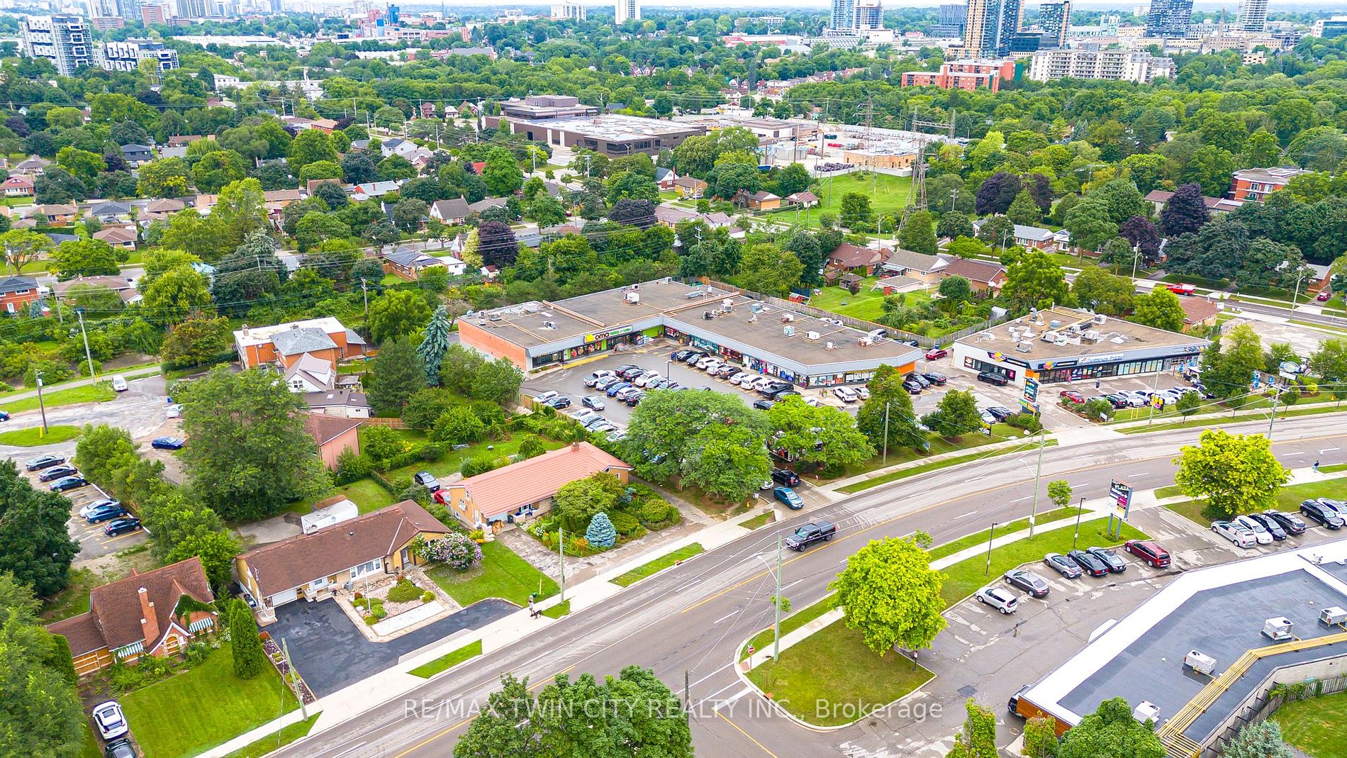 230 Highland Road W