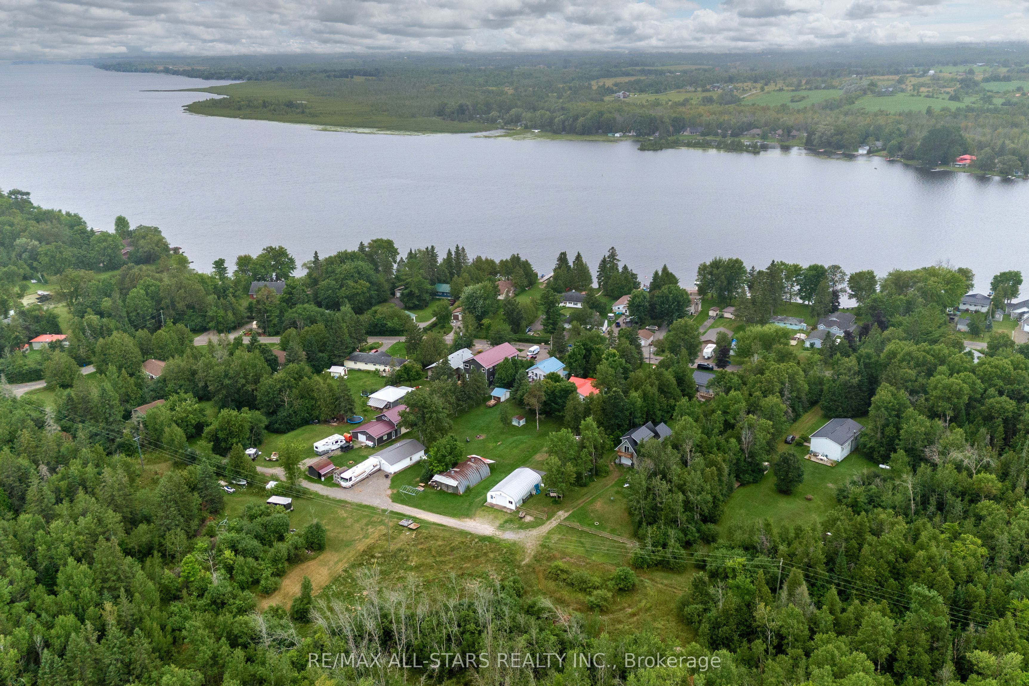 93 Sturgeon Glen Road