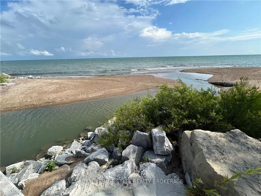 1407 LAKESHORE Road
