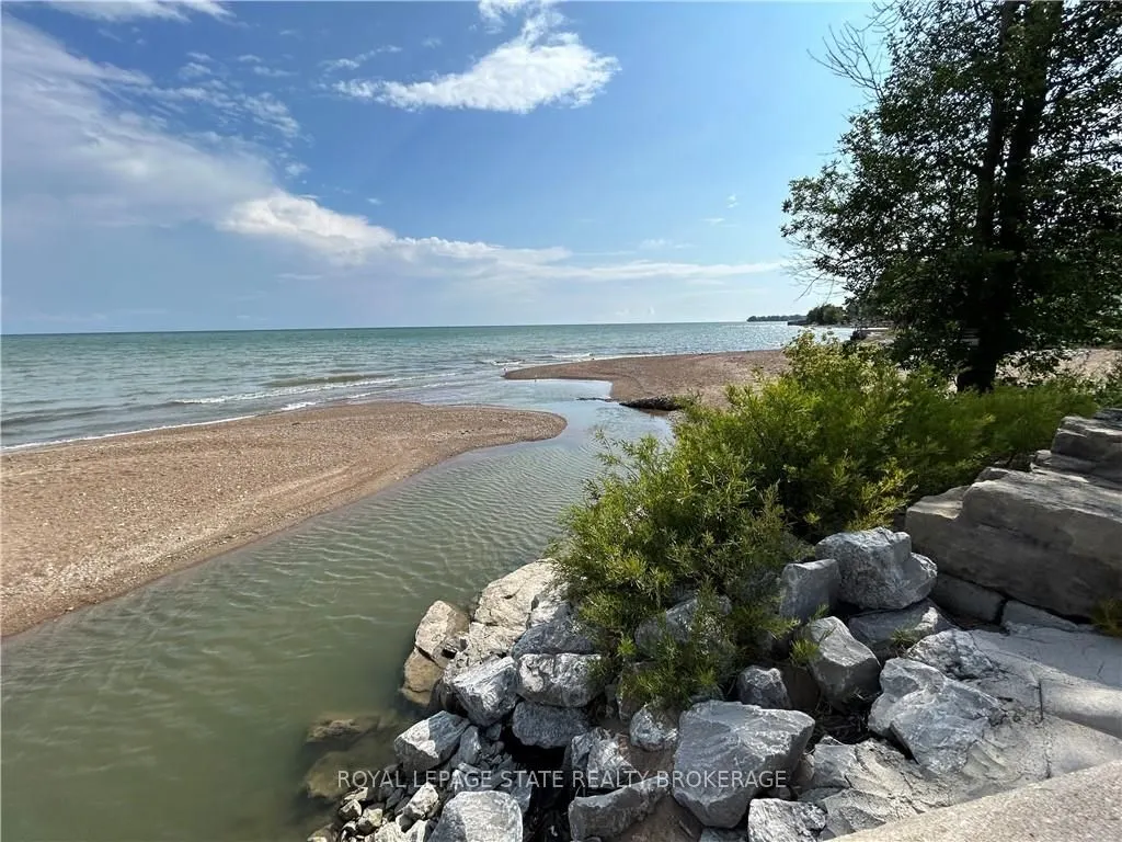 1407 LAKESHORE Road