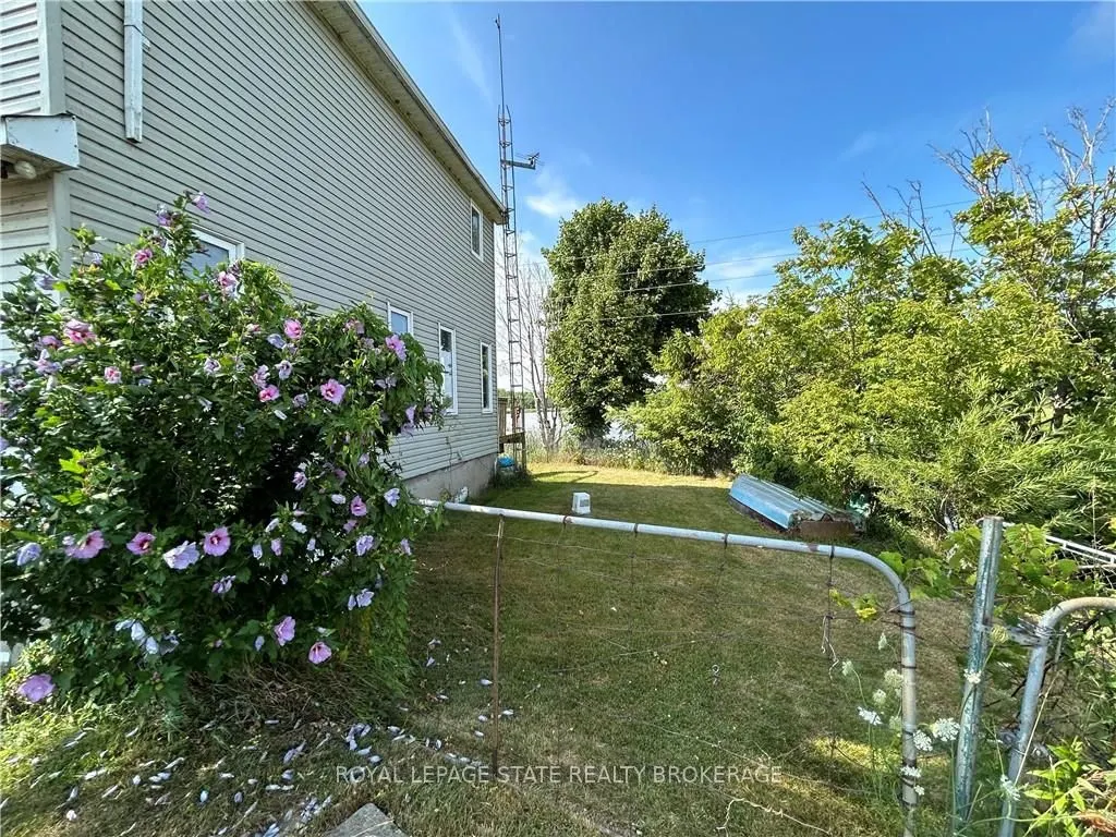 1407 LAKESHORE Road