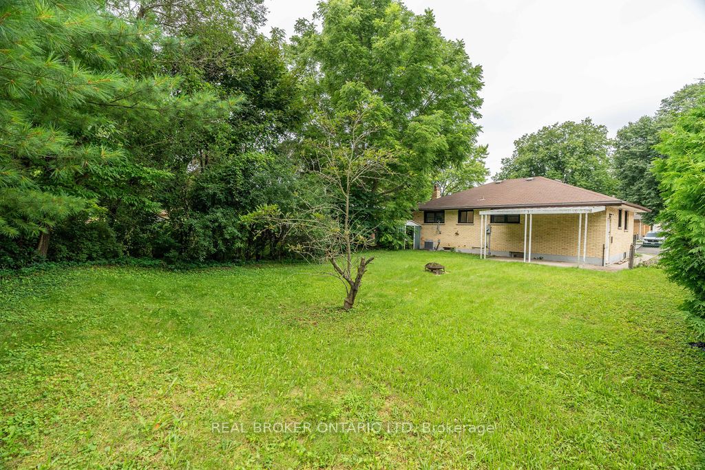 39 Trillium Crescent