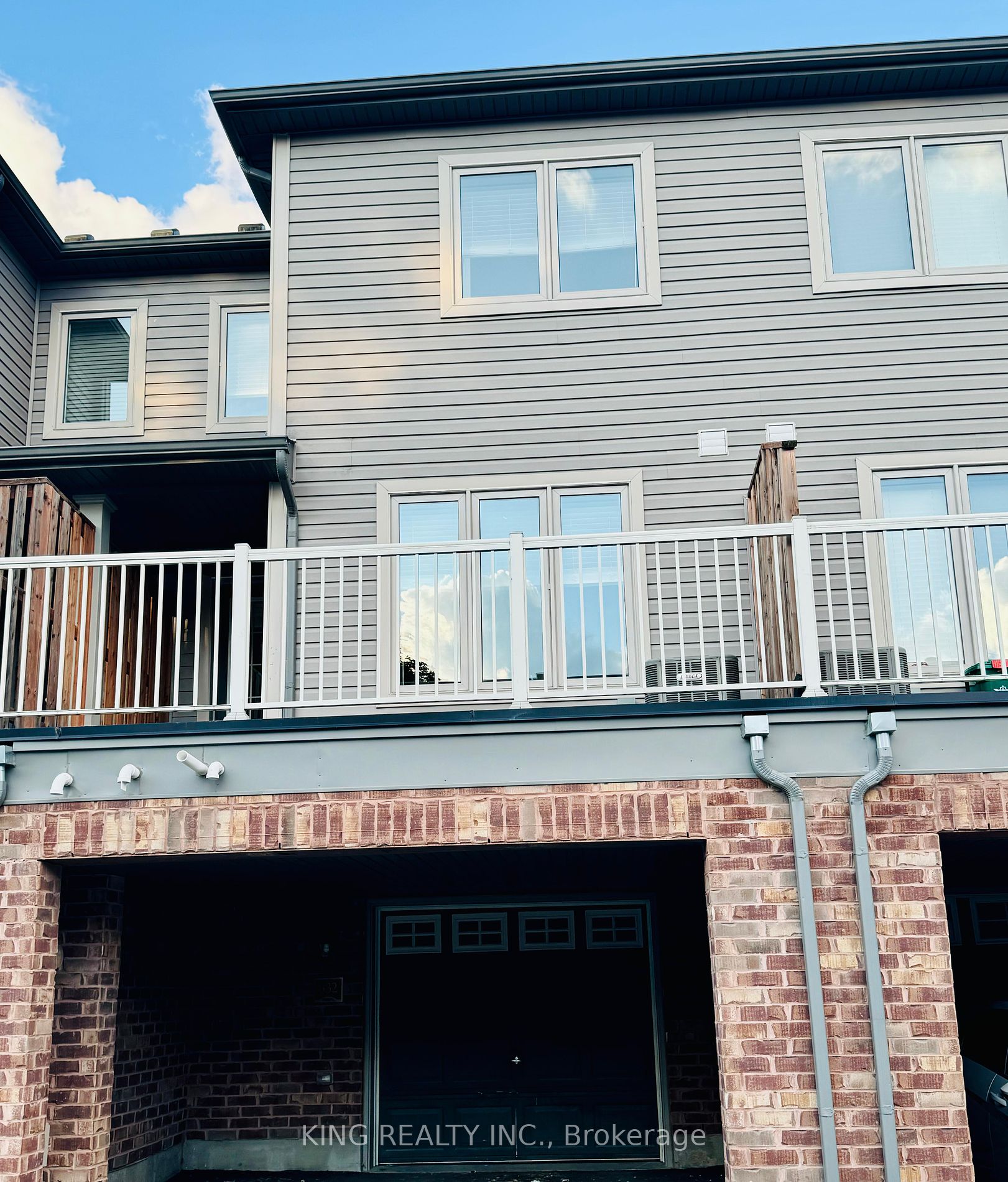 632 LINDEN Drive