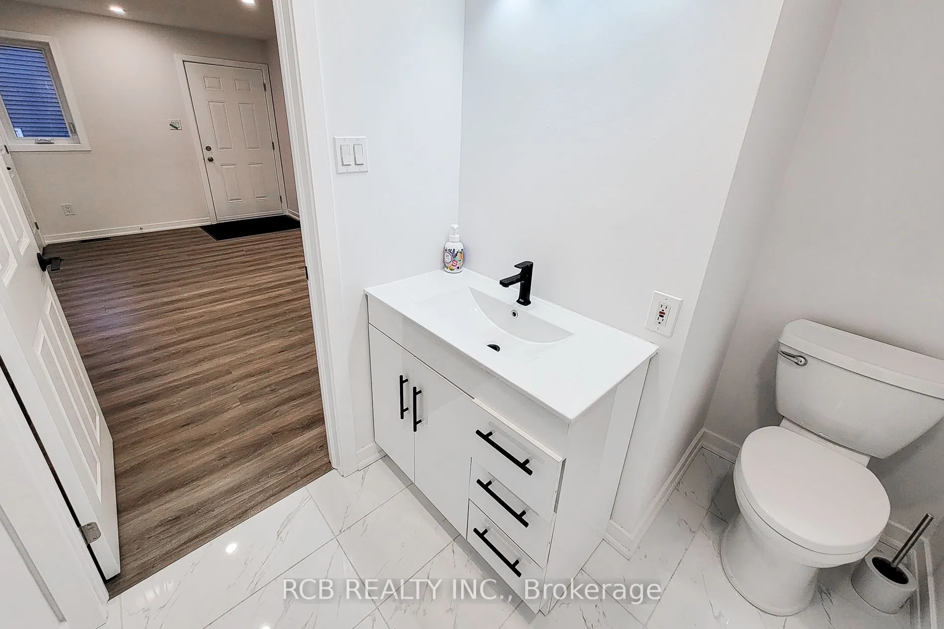 184 Beach Boulevard
