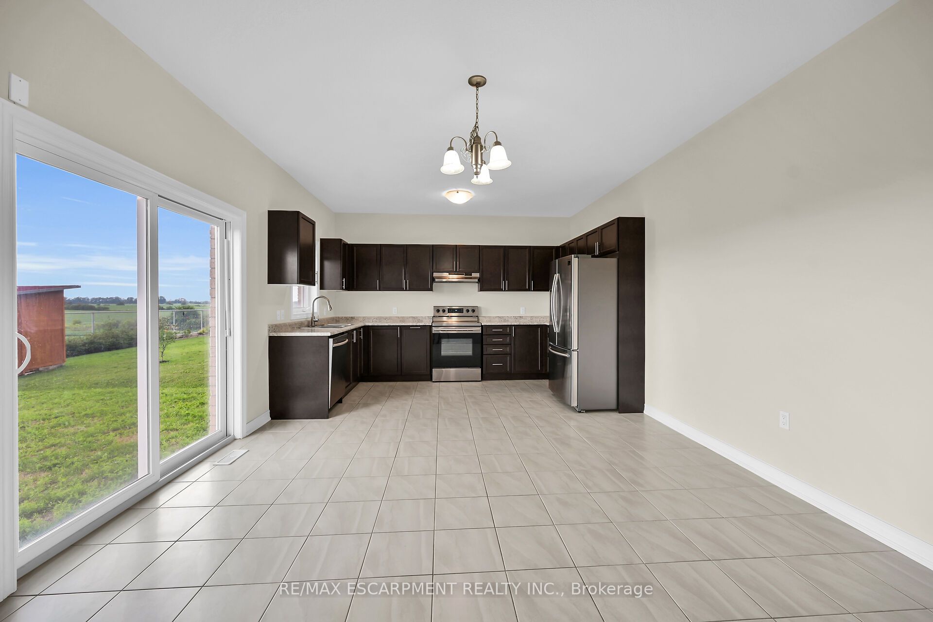 408 Dalgleish Trail