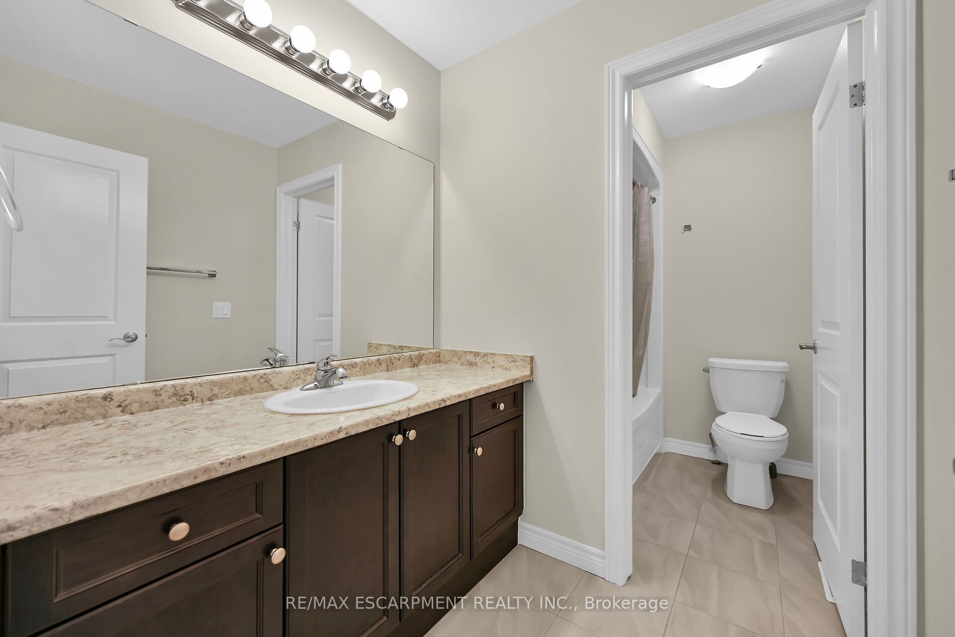 408 Dalgleish Trail
