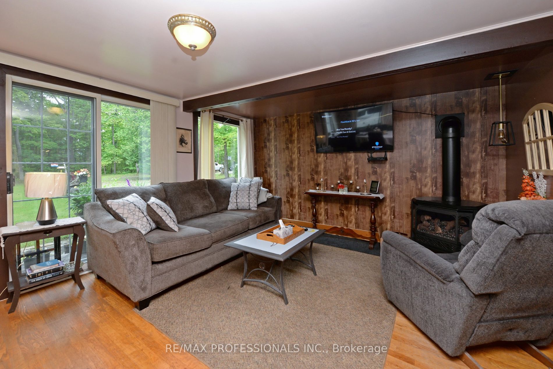 9 Maple Grove Road