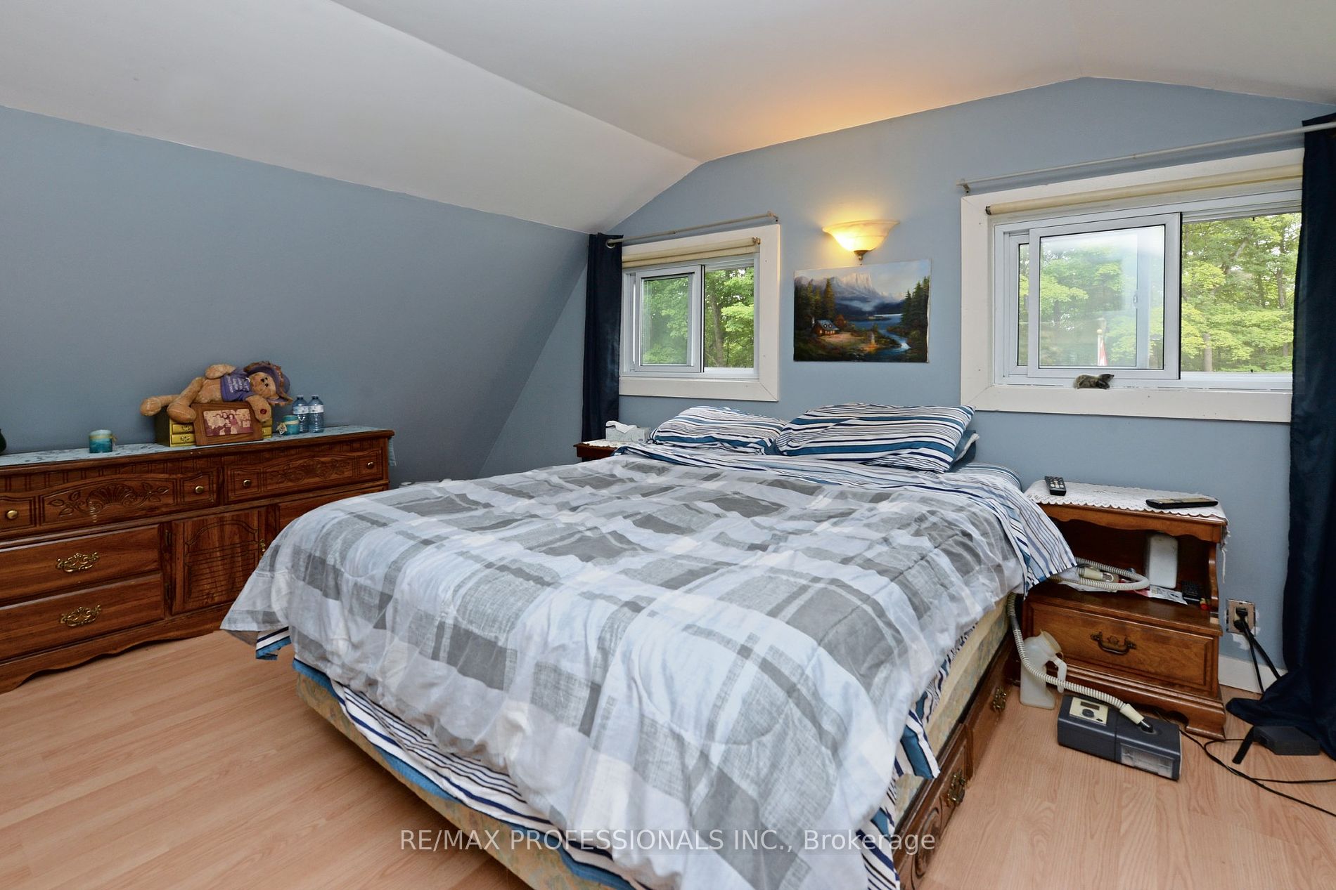9 Maple Grove Road