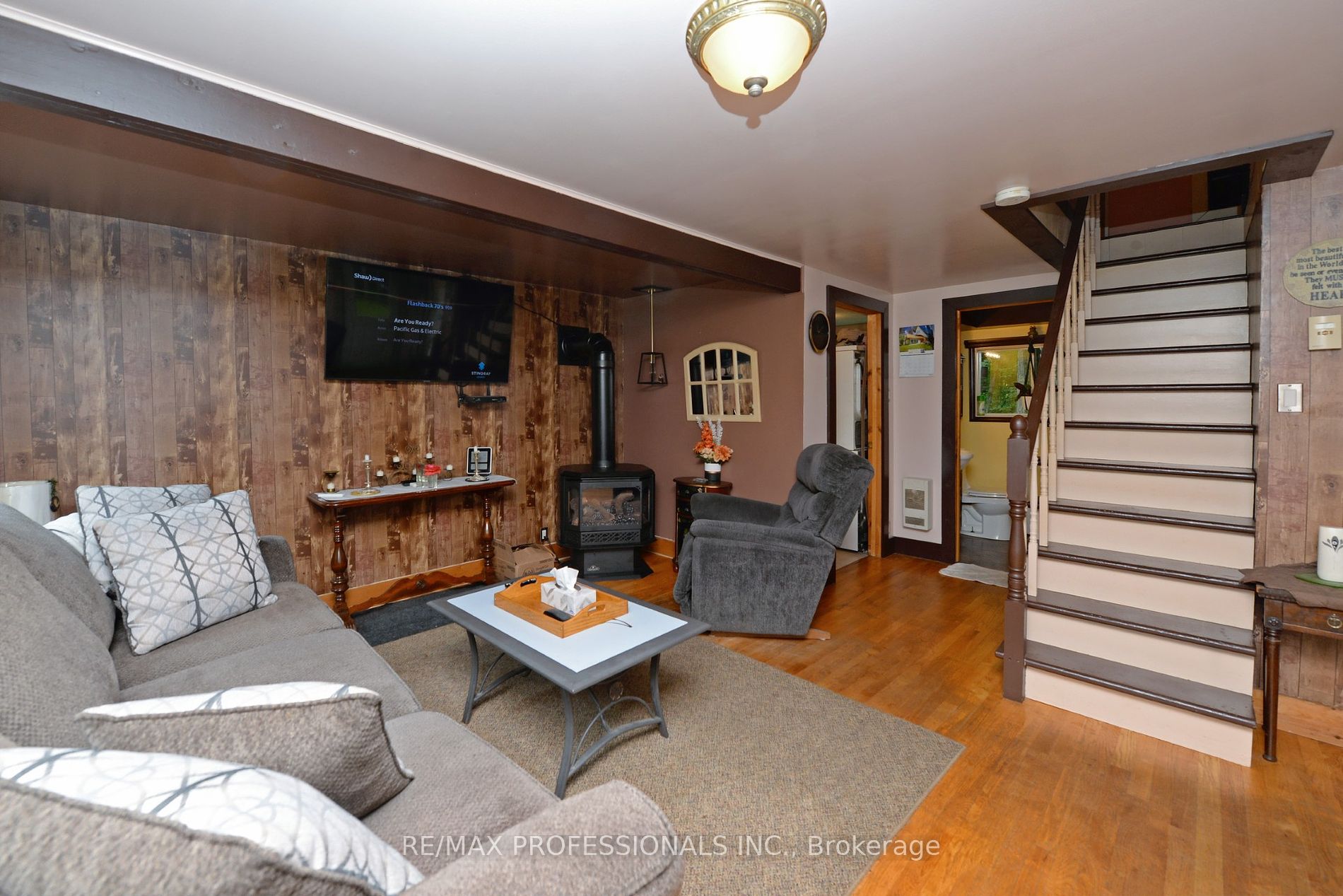 9 Maple Grove Road