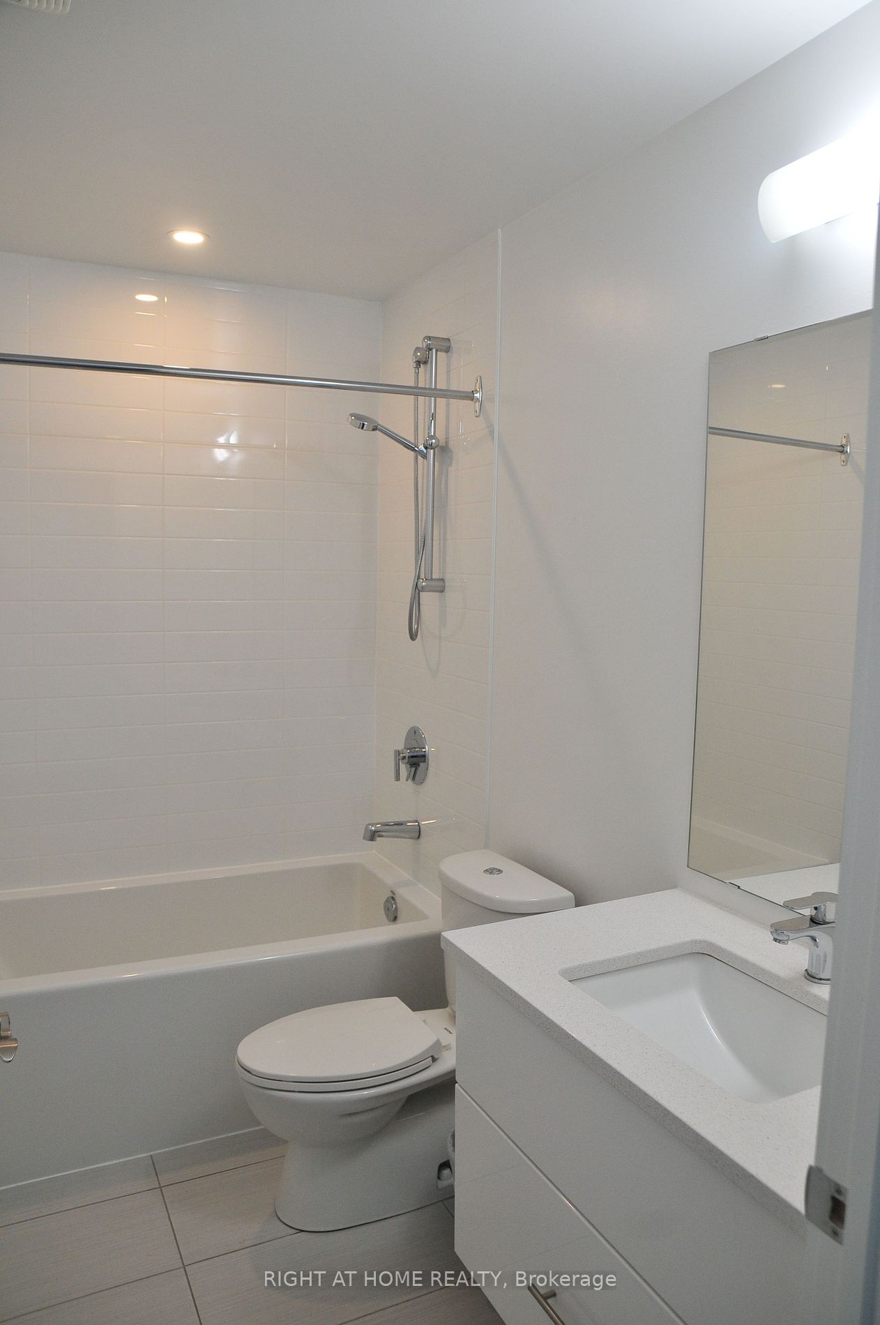 88 Richmond Road #512