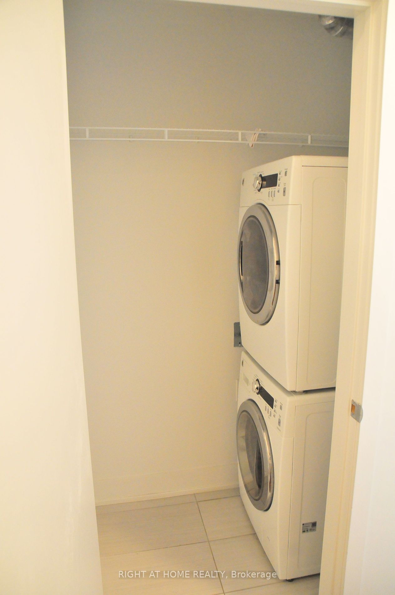 88 Richmond Road #512